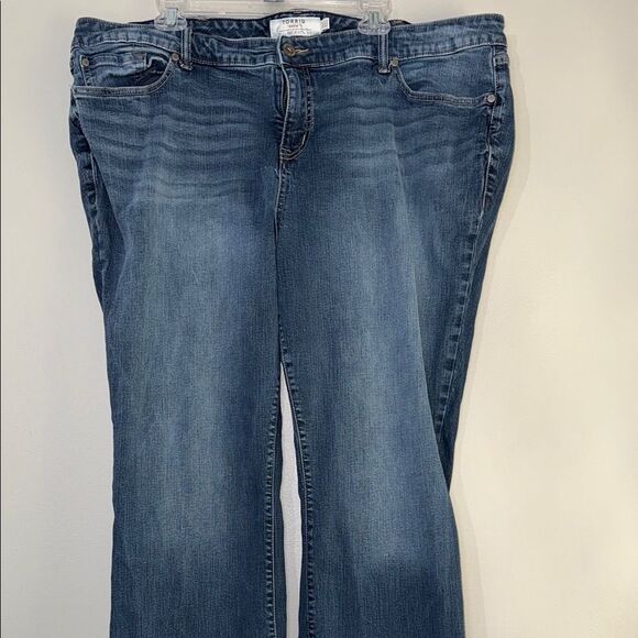 Torrid Blue Straight Leg Jeans with Subtle Whiskering - Picture 3 of 9